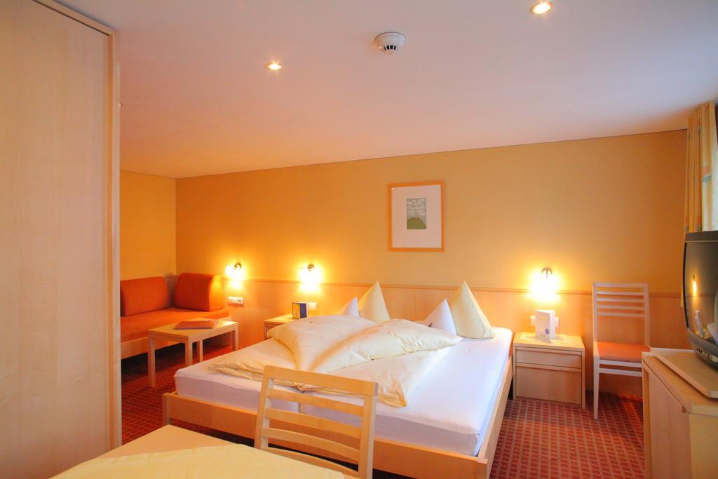 ได ซอนนิเจ้นท์ - โฮเต็ล อุด แฟลิเลี่ยนสแพส Hotel เบเซา ภายนอก รูปภาพ